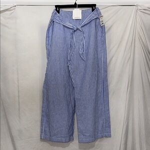 Beachlunchlounge Blue and White Striped Garment